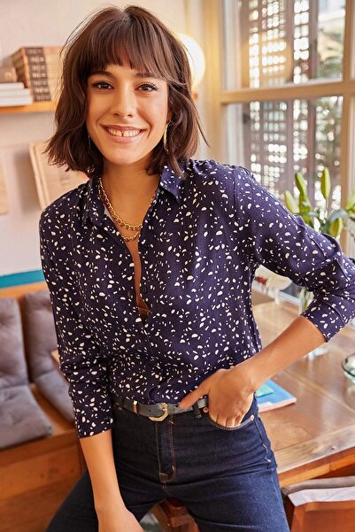 NEW LAVİVA Жіноча синя двоколірна сорочка з довгими рукавами, прямий крій, стандартна довжина