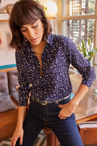 NEW LAVİVA Жіноча синя двоколірна сорочка з довгими рукавами, прямий крій, стандартна довжина