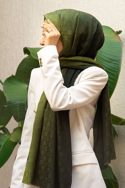Vissona 57% Silk 43% Cotton Gradient Patterned Oil Green Colored Shawl - 70X190 Stitching Type Italian Stitching