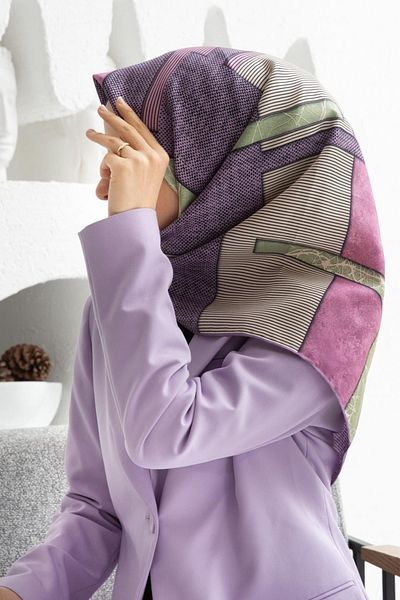 Vissona Lilac Geometric Print Twill Silk Scarf - 90X90, Hand Stitched