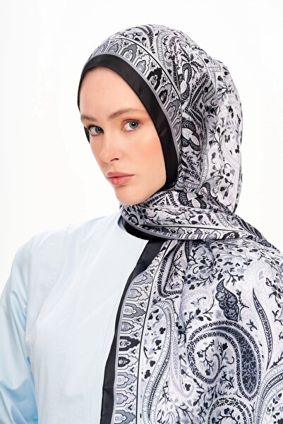 MOISCARF Royal Tangle Refined Jan Jan Ethnic Patterned Shawl Gray