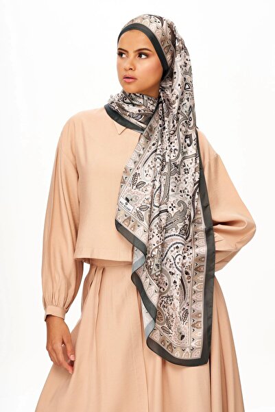 MOISCARF Royal Tangle Refined Jan Jan Ethnic Patterned Shawl Dark Brown