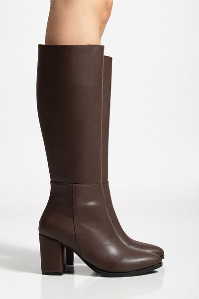 moun shoes Women's Bitter Brown Zippered Below the Knee Heeled Boots (2 cm Stretching Available at the Calf)