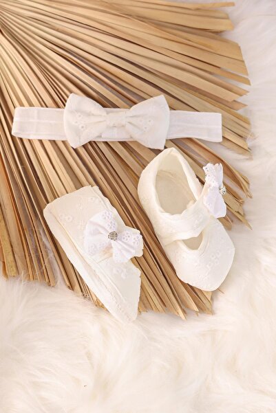 kidello Ecru Flower Decorated Baby Girl Booties Bandana Set