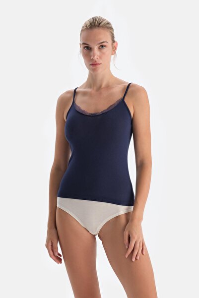 Dagi Μπλουζάκι με λεπτομέρεια από δαντέλα από κασμίρ σε μπλε ναυτικό χρώμα