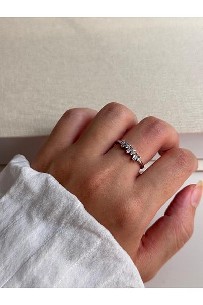 LEROSY CO Silver Color Stone Detailed Women's Steel Ring – Elegant and Sparkling Design