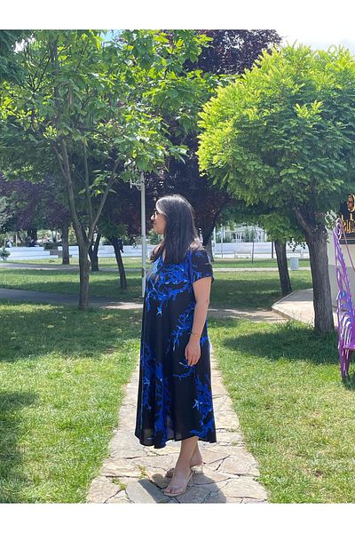 Sobe Hediyelik Black Blue Coral Patterned V-Neck Casual Summer Dress – Asymmetrical Cut 38-50 Size Compatible