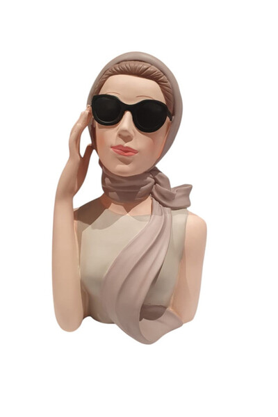 B&D قطعة ديكور B&D تمثال سيدة