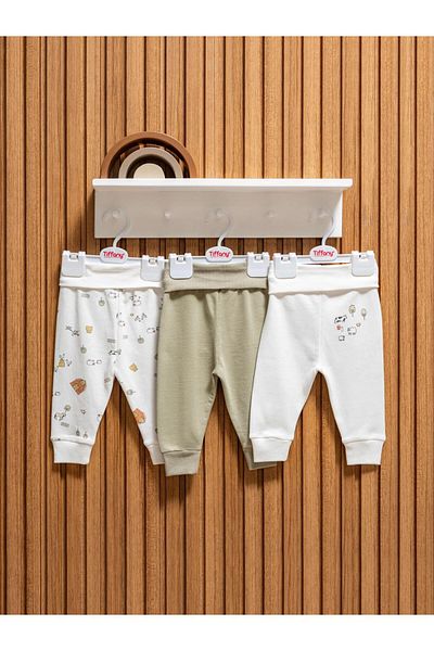 Tiffany Farm Village Theme 3-Piece Bottom Without Booties