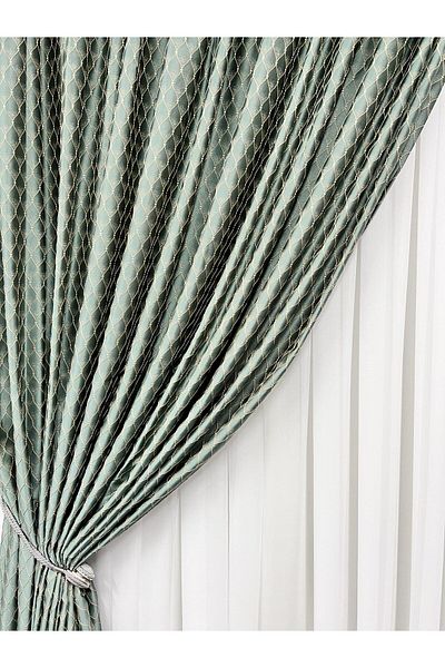Metropolitan Concept Baroque drapery, worked on 10 cm wide rejansa.