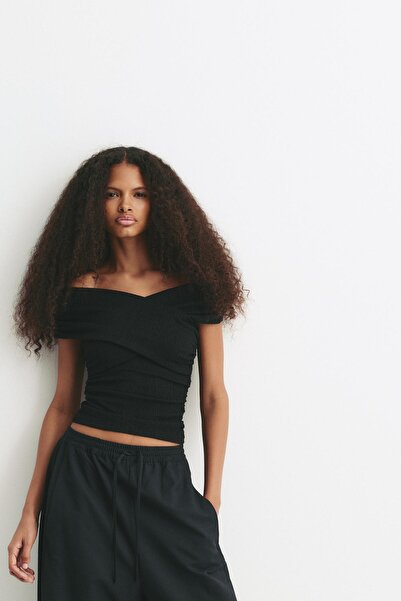 Pull & Bear Açık omuzlu kruvaze yaka Top