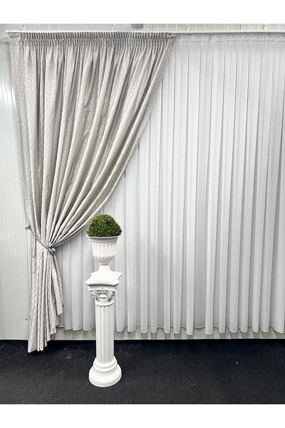 Metropolitan Concept Baroque drapery, worked on 10 cm wide rejansa.