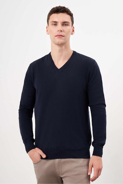 Morven Men's Navy Blue Basic V-Neck Dynamic Fit Comfortable Cut Knitwear
