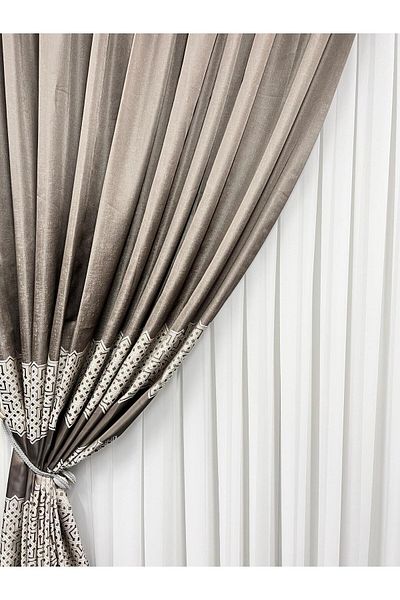 Metropolitan Concept Byblos drapery, worked on 10 cm wide rejansa