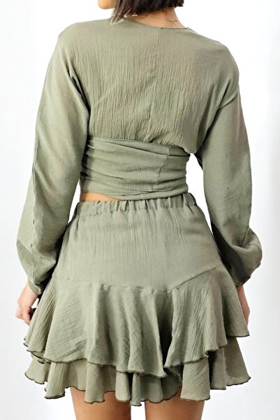 FashionForYou Wichita suit, shirt, tie under bust and short-cut trouser skirt, Khaki