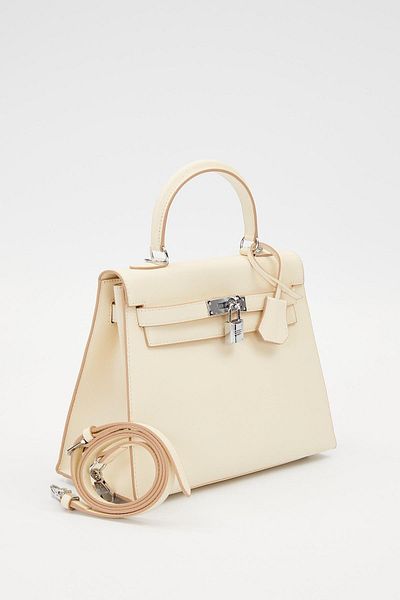 Levidor Cream Silver Lock Detail Handbag