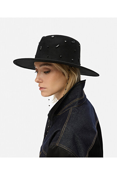 İpekyol İşlemeli yün şapka