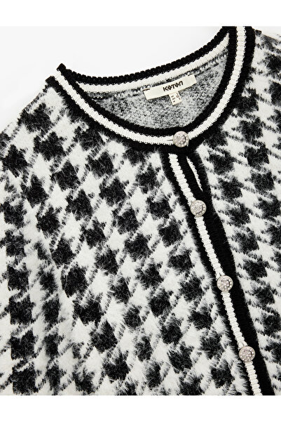 Koton Uzun Kollu Yuvarlak Yaka Kazayağı Desenli Düğmeli Peluş Hırka