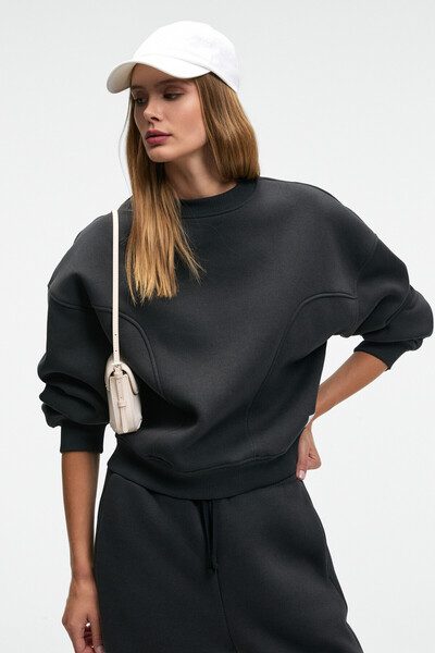 GRIMELANGE Serenya Women's Cotton Label Detailed Crew Neck Anthracite Sweatshirt