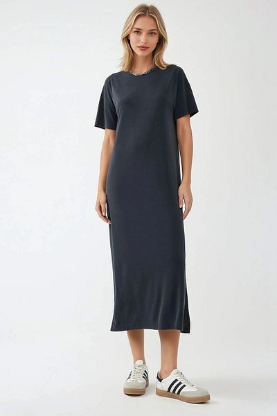 Hiccup Relaxed Cut Midi Dress