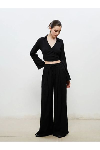 LC Waikiki Soulife Black Double Breasted Collar Textured Crop Blouse