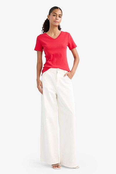 DeFacto New Season Slim Fit Slim Fit V-Neck Basic Plain Rib Short Sleeve T-Shirt