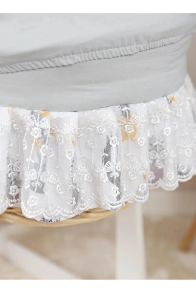 Fun Moment Moses Basket Baby Bed, Turkish Bamboo, Decorated with Luxury Lace, for Newborns with Foldable Wooden Stand