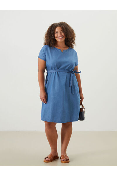 LC Waikiki فستان جينز قصير برقبة دائرية باللون الأزرق