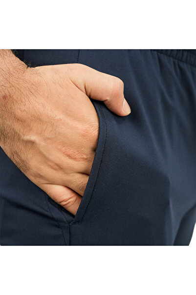 Giordano Men's G-Motion Slim Straight Fit Pants