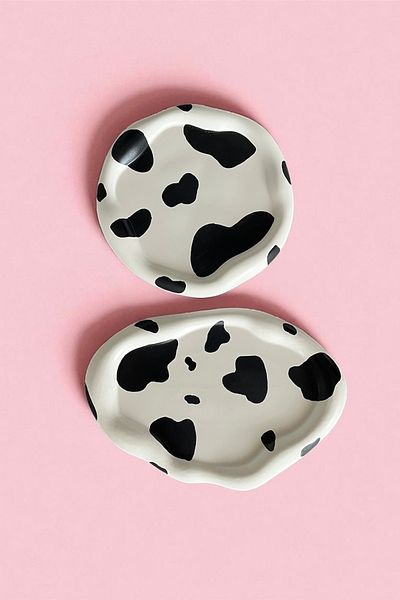 Minic Store Handmade Black and White Cow Pattern Decorative Plate – Jewelry, Keychain and Serving Plate