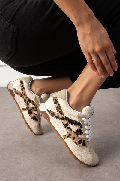 DABAB AYAKKABI Women's Beige Skin Leopard Detailed Lace up Flat Comfortable Daily Sports Sneakers