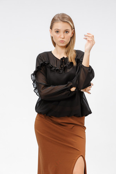 RVL Light blouse with appliquéd ruffle, red