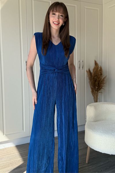 Dilay Gökoğlu Butik Salopetă bleumarin cu talie căptușită, pliată, cu picioare largi
