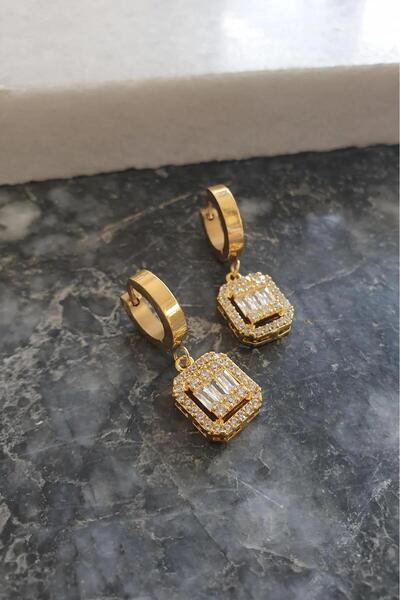 YONGA'S BOUTİQUE Gold Baguette Stone Earrings