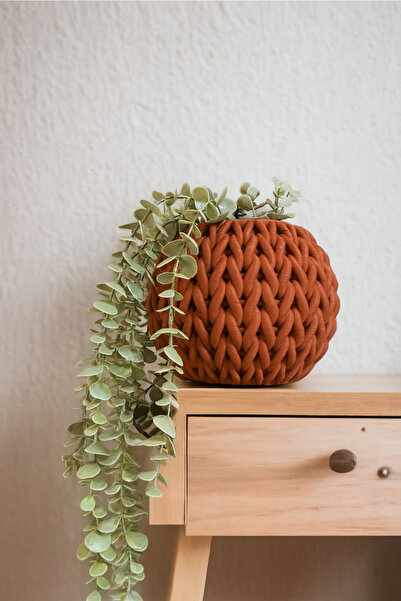 Luthien Decorative Design Knitted Vase