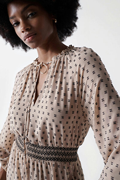 Salsa Dámské šaty v béžové barvě