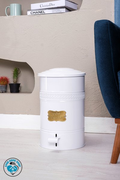 AboutThePerfect Şık Ferforje Metal Pedallı 16L Çöp Kovası, Mutfak ve Banyo İçin Beyaz