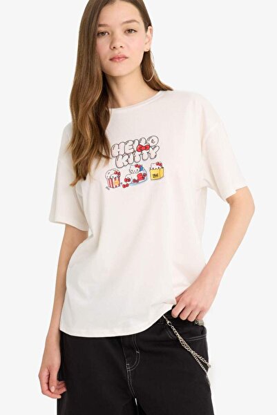 DeFacto New Season Coool Hello Kitty Oversize Wide Fit Crew Neck Back Printed Short