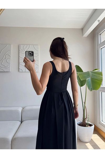 Zoom Butik Valeria square neck midi dress - black