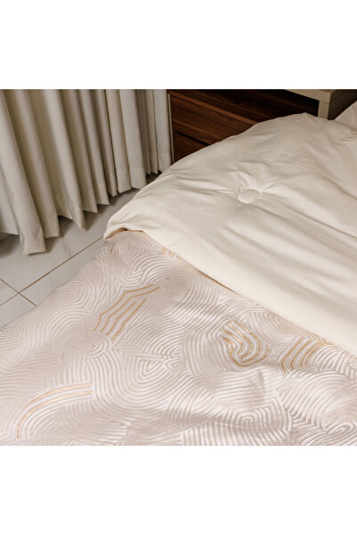 FoamZone 10-Piece Microfiber Jacquard Comforter