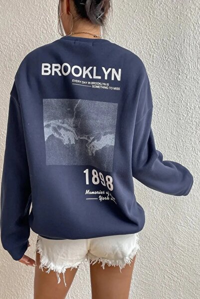 NoVibe Μπλούζα με λαιμόκοψη με 3 κλωστές με στάμπα Brooklyn1898