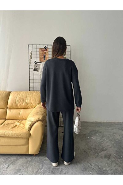 02Lady Fashion Wide Leg Modal Fabric Tracksuit Set with Grass Detail