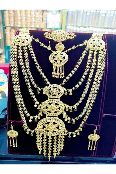 GENERIC4 4-piece gold replacement set with a luxurious box