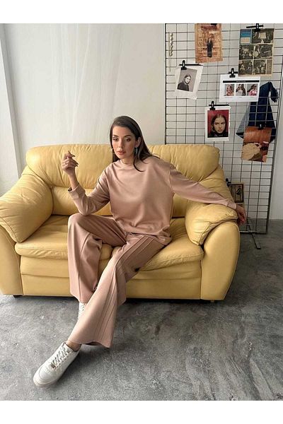 02Lady Fashion Wide Leg Modal Fabric Tracksuit Set with Grass Detail