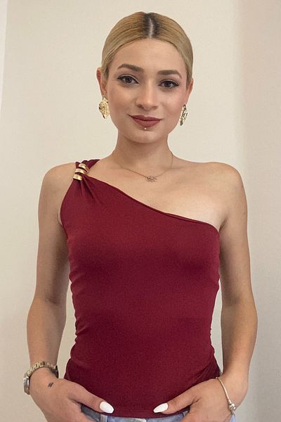 moddosa fashion Gold Accessory Buckle One Shoulder Asymmetric Collar Blouse