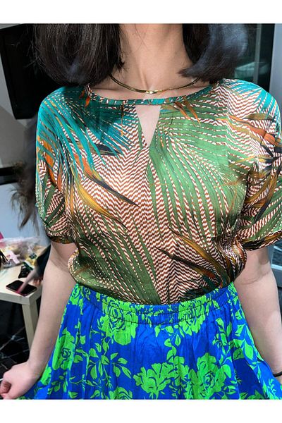 hoaryage Mixed Pattern Green Export Surplus Patterned Short Sleeve Women's Blouse