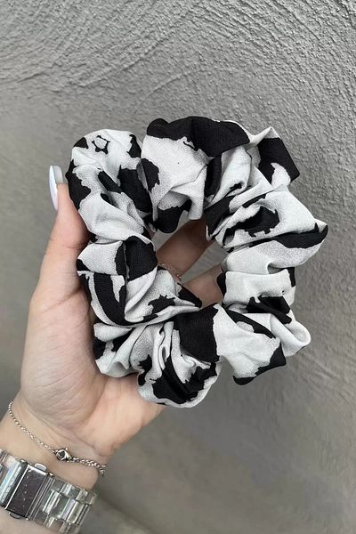 Mutenaura Leopard Patterned Bagel Buckle