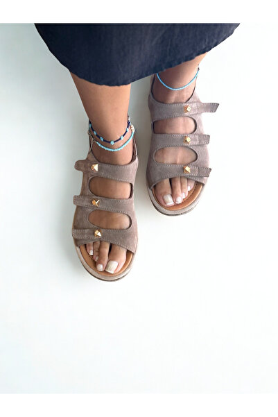 NE&VE SHOES Γυναικεία καθημερινά σανδάλια σε σκούρο μπεζ γνήσιο δέρμα με χρυσ...