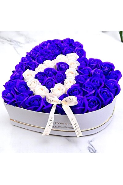 velve Aranjament personalizat cu litera, cutie inima alba, 49 trandafiri de s...