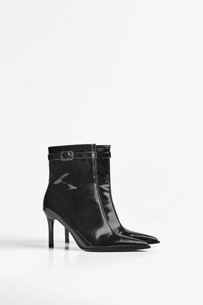 Bershka Tokalı bantlı topuklu bot